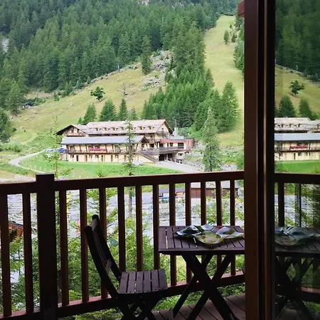 Lejlighedshotel Felik Gressoney-la-Trinité